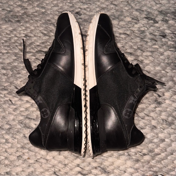 LOUIS VUITTON Leather Mesh Accents Sneakers Runaway trainers - Picture 9 of 10